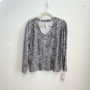 NWT Flora Nikrooz Leopard Print Pajamas Top Size M